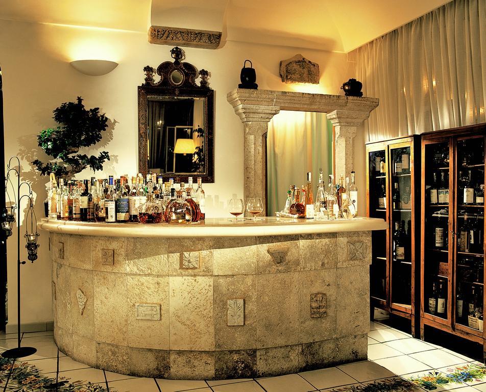 โรงแรมซานตากาเตรินา อามาลฟี ร้านอาหาร รูปภาพ